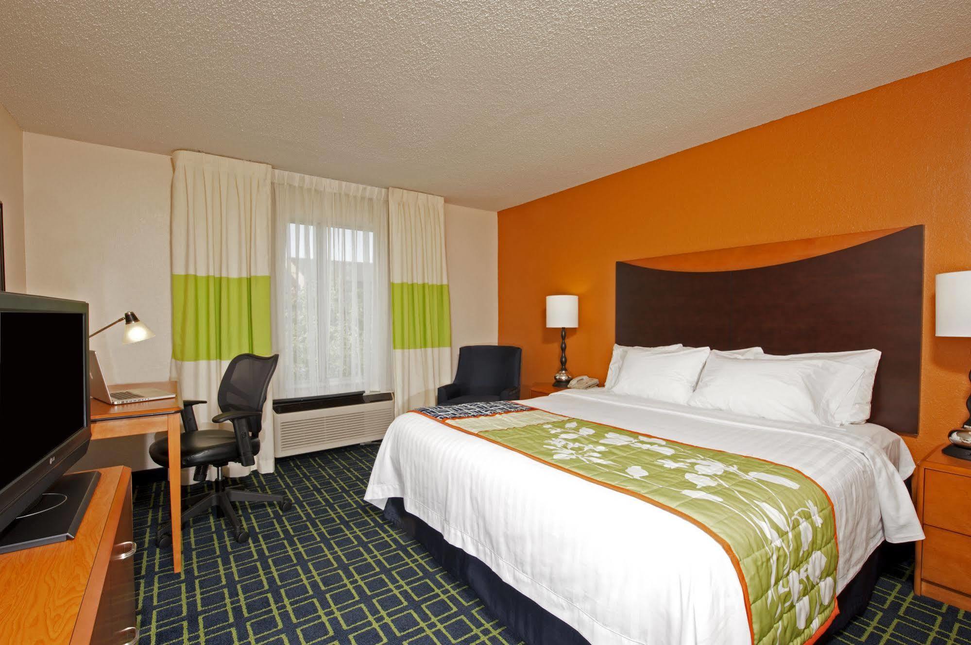 Fairfield Inn & Suites By Marriott Chicago Naperville Exterior foto